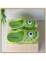 New cartoon hole shoes boys and girls beach shoes green