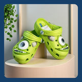 New cartoon hole shoes boys and girls beach shoes green