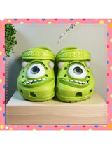 New cartoon hole shoes boys and girls beach shoes green